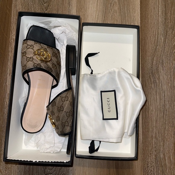 WOMEN'S GG MATELASSÉ CANVAS SLIDE SANDAL - Picture 5 of 7